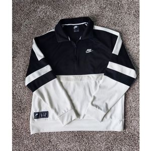 Nike air half zip pull over